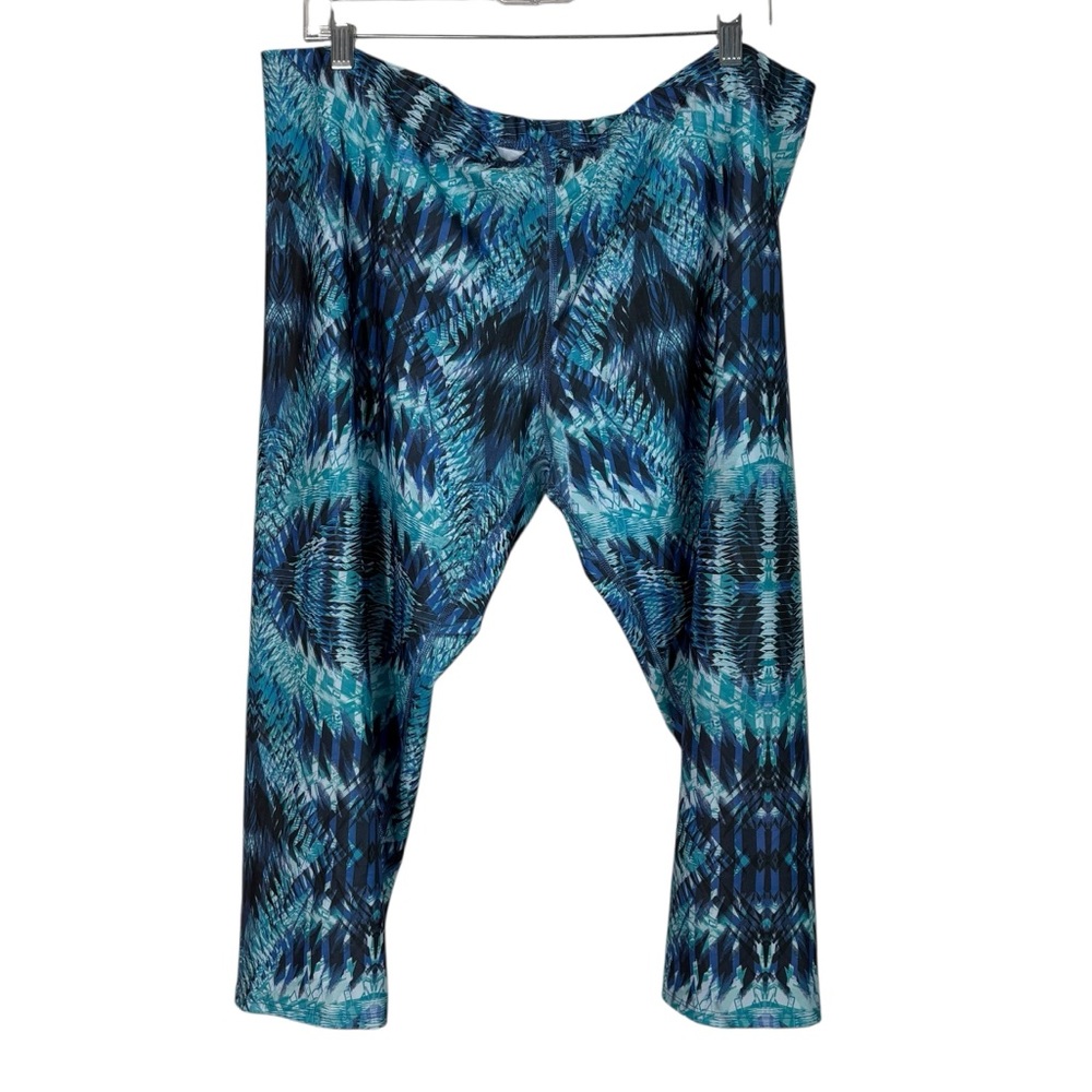 Life Elsewhere Blue Geometric Pattern Cropped Capri Moisture Wick Leggings 3X